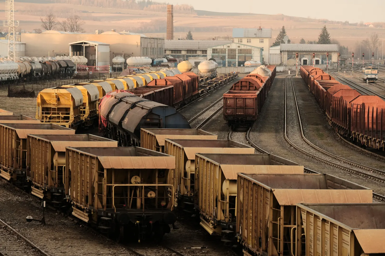 Railway and heavy plant machinery